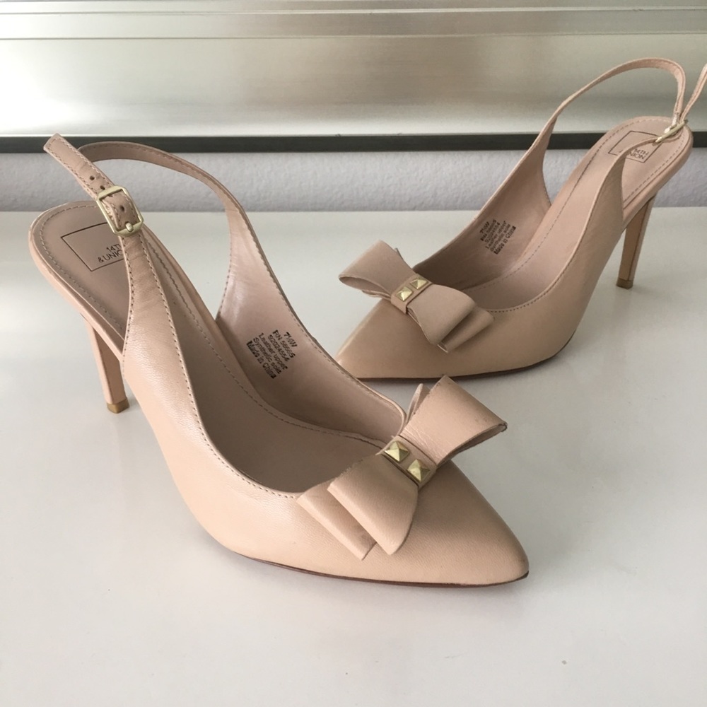 Nude 14th & Union Bow Stud heels